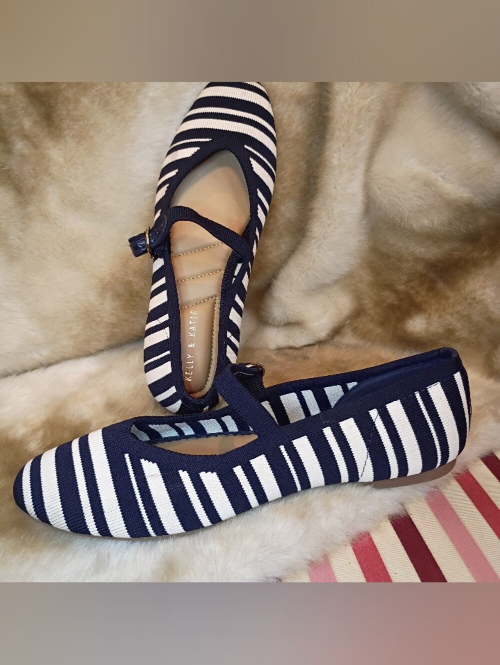 Adorable Woven Flats Shoes By Kelly And Katie Size 7M - Barely Worn